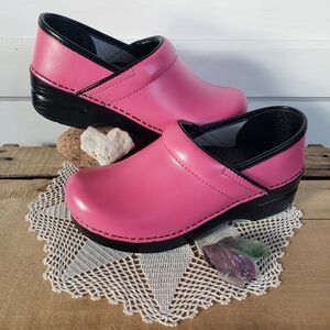 Wicked PiNK Dansko Pro Clogs Azalea Flower Boho Cottage Girlhood Glinda 4.5-5